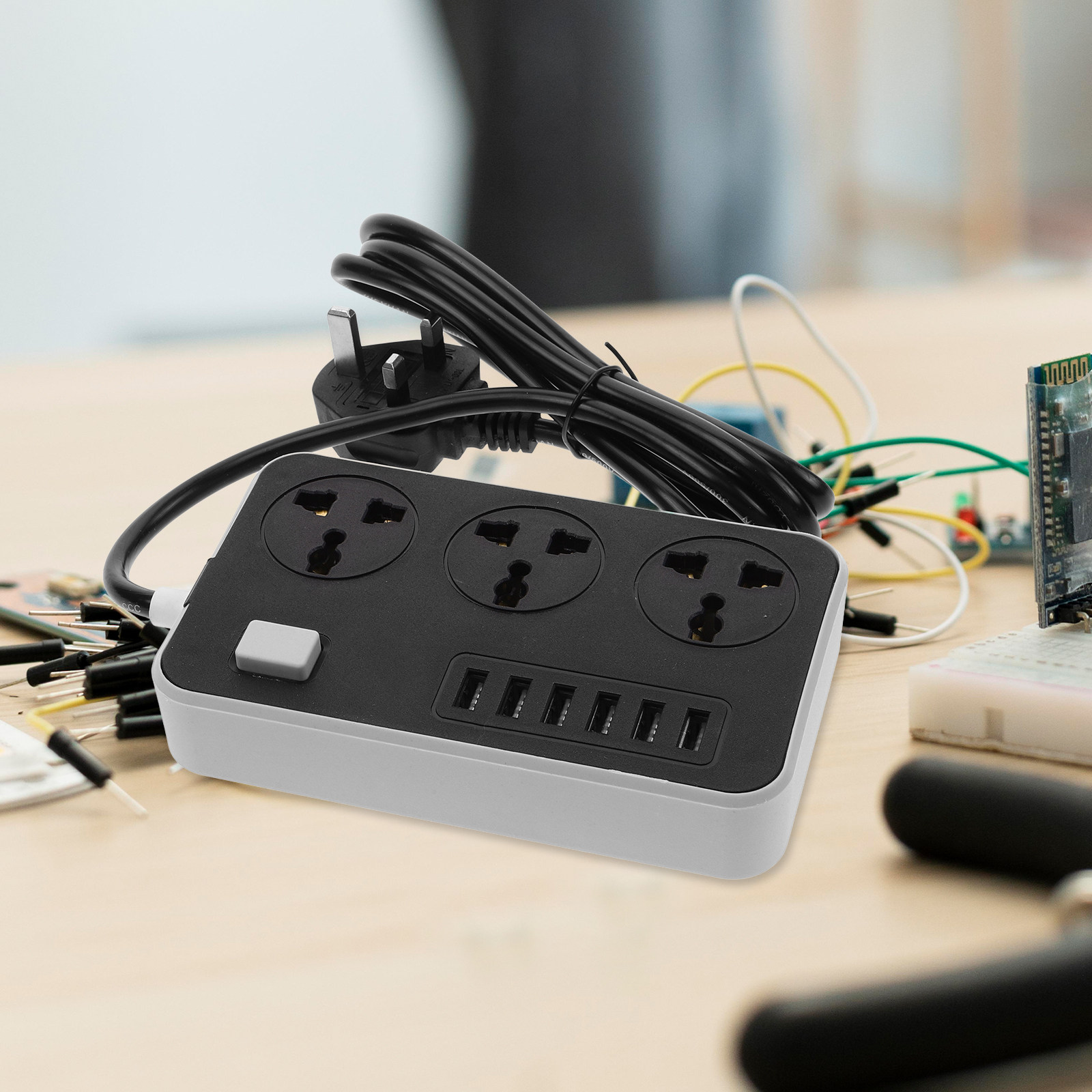 شريط طاقة للسفر مع منفذ USB، ل - مراجعة Outdoor Use Power Strip وسعره